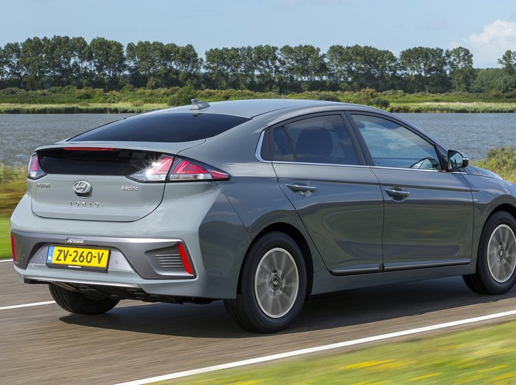 Hyundai 2024 ioniq 28